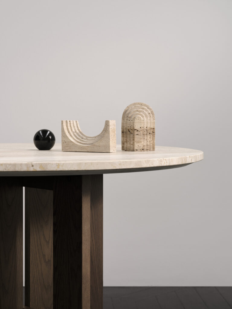 meble z Kolekcji AXO BoConcept wraz z ozdobami 